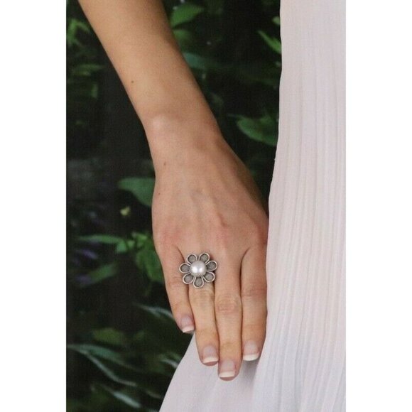 Sterling Silver Pearl Flower Ring size 6 3/4 - Picture 2 of 6